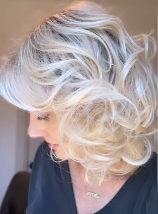 BOUNCY CURL-LACE WIG