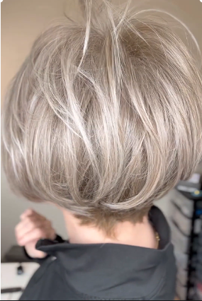 CLASSIC COOL WIG