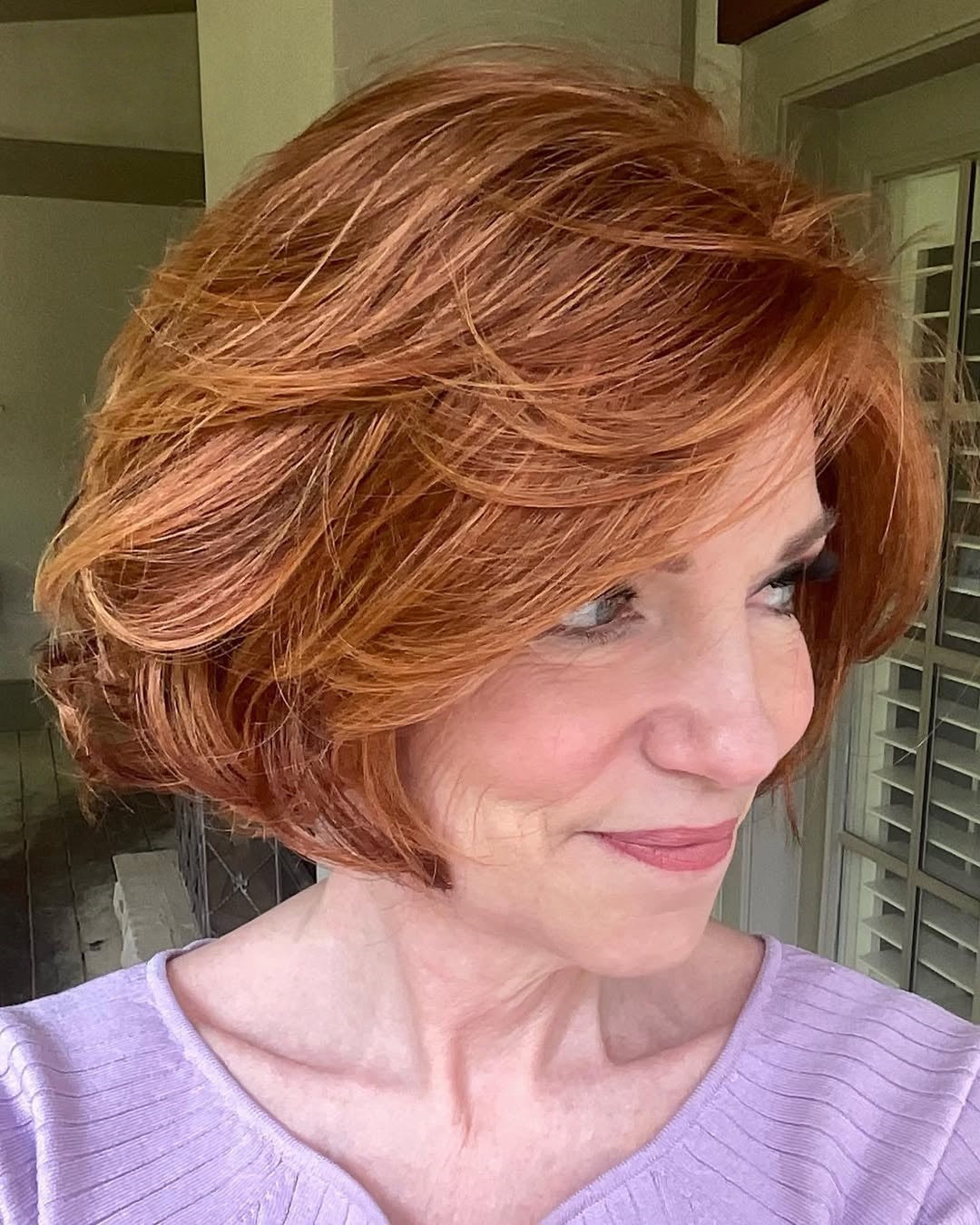 Hort voluminous wavy bob | Synthetic Lace Front Wig (Hand Tied)