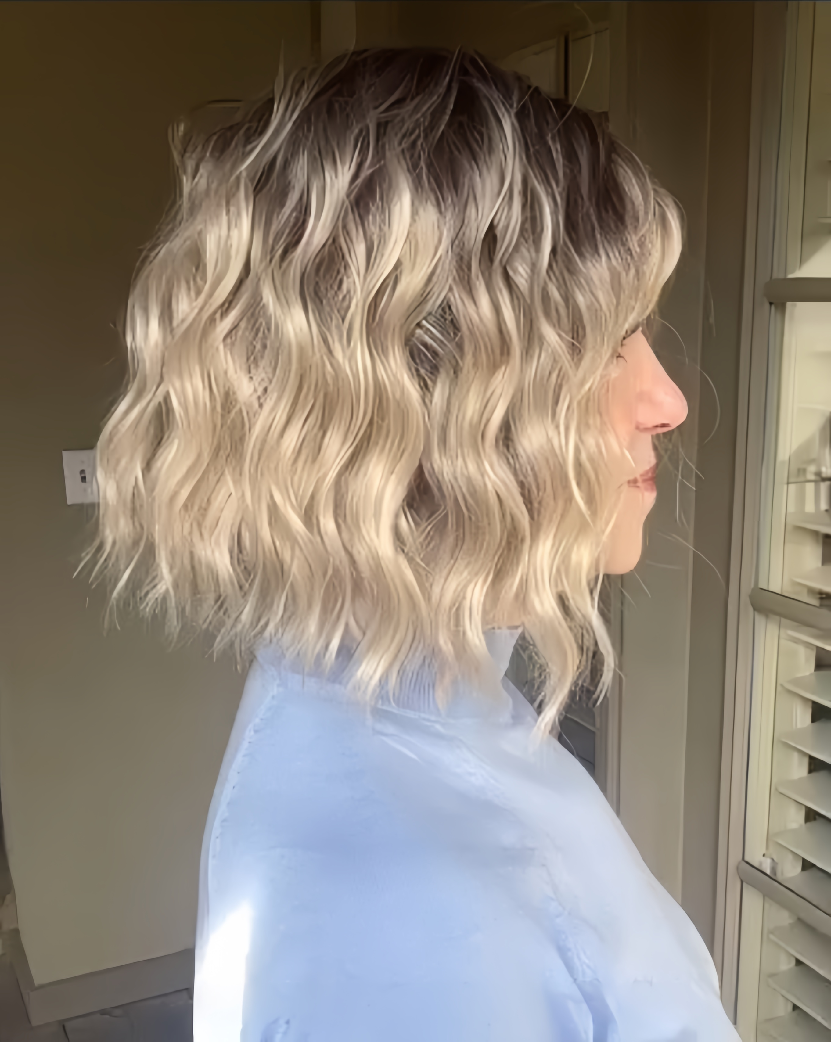 Vanilla Latte |Baby Blonde Short Wavy Bob Synthetic Wig with Bangs