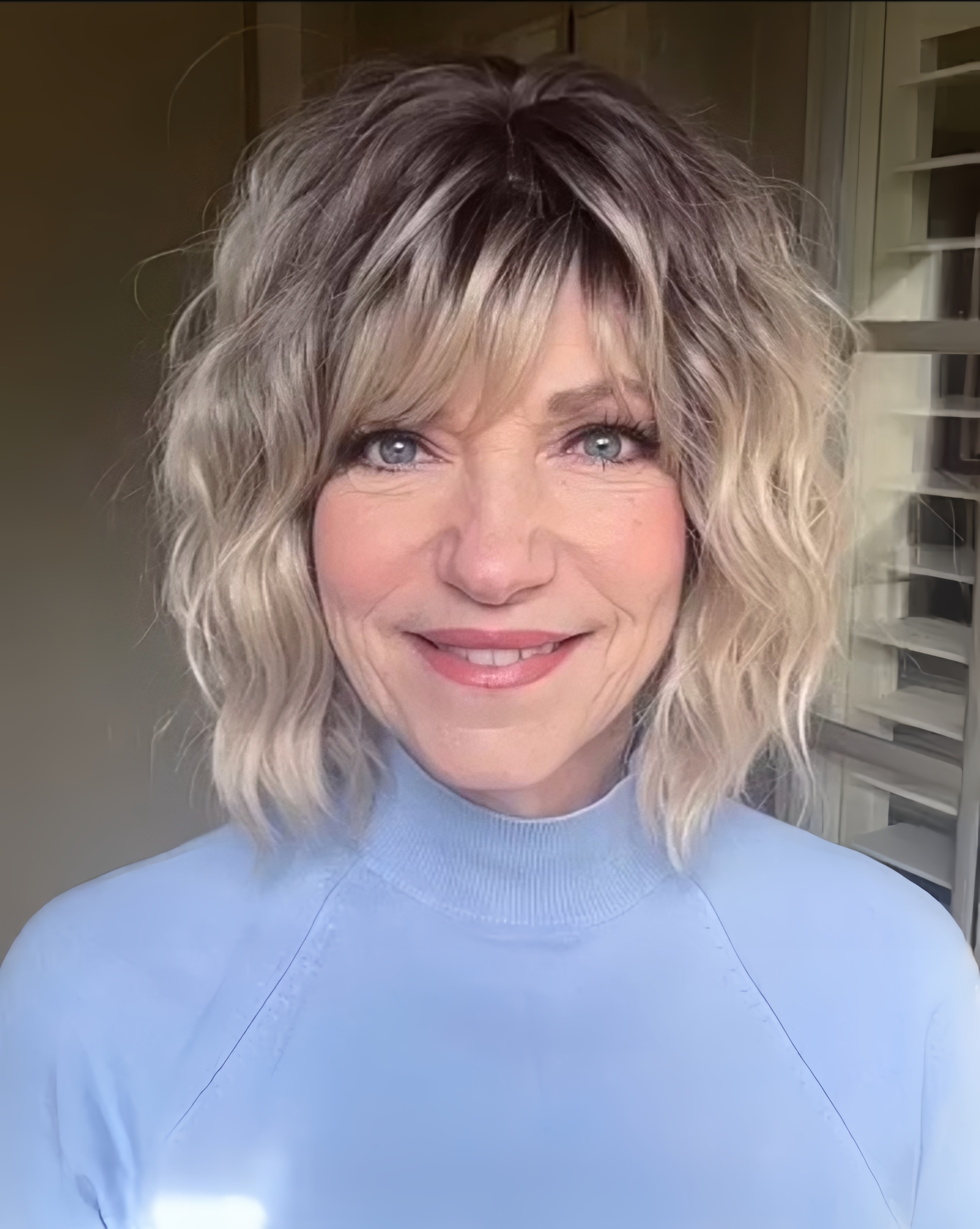 Vanilla Latte |Baby Blonde Short Wavy Bob Synthetic Wig with Bangs