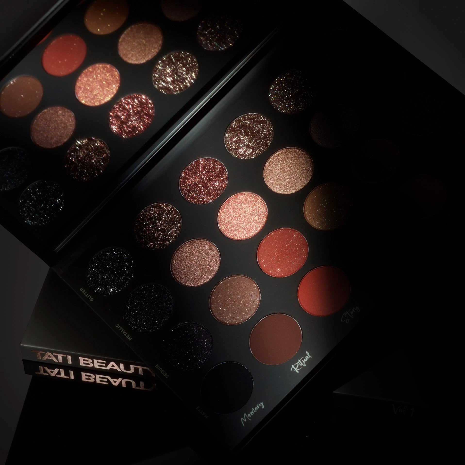 Textured Neutrals Vol 1(24 Color）Eyeshadow Palette